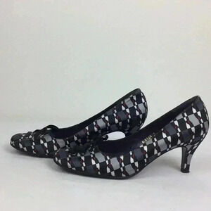 SIMO JOURDAN by Monique Heels Size 6.5M